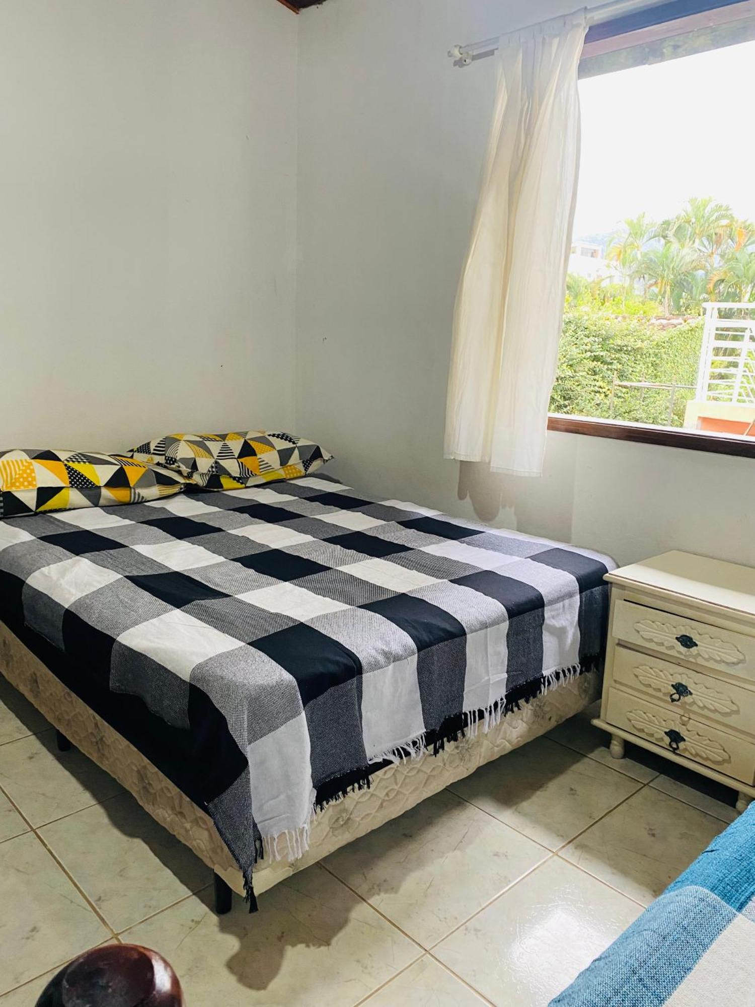 Apartamento Chale 04 A 50 Metros Da Da Maranduba - Beira Mar *