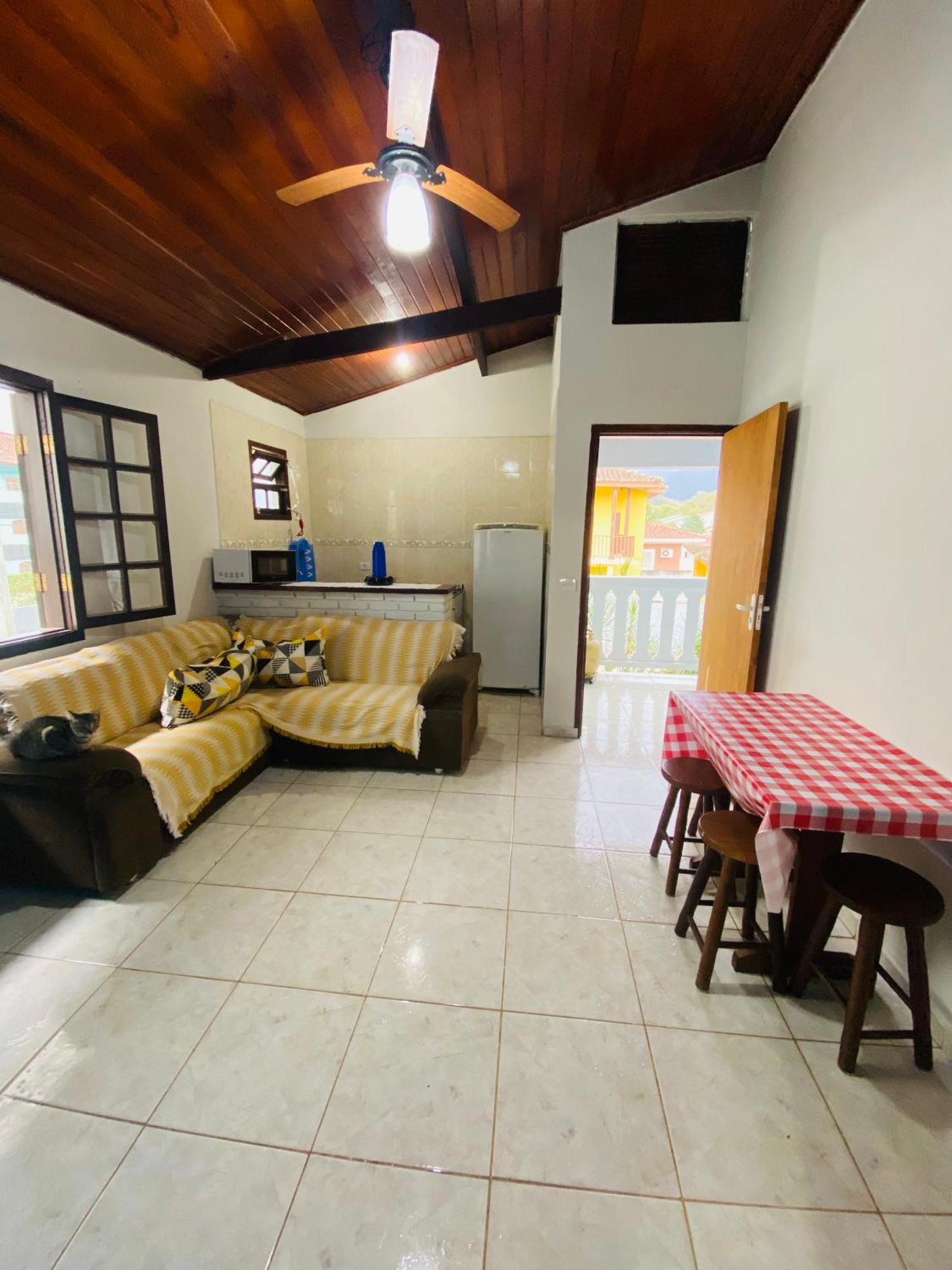 Chale 04 A 50 Metros Da Da Maranduba - Beira Mar Apartamento *